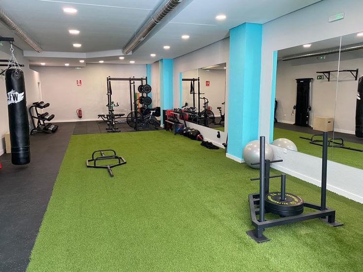 Reforma-de-zonas-de-entrenamiento-en-gimnasios